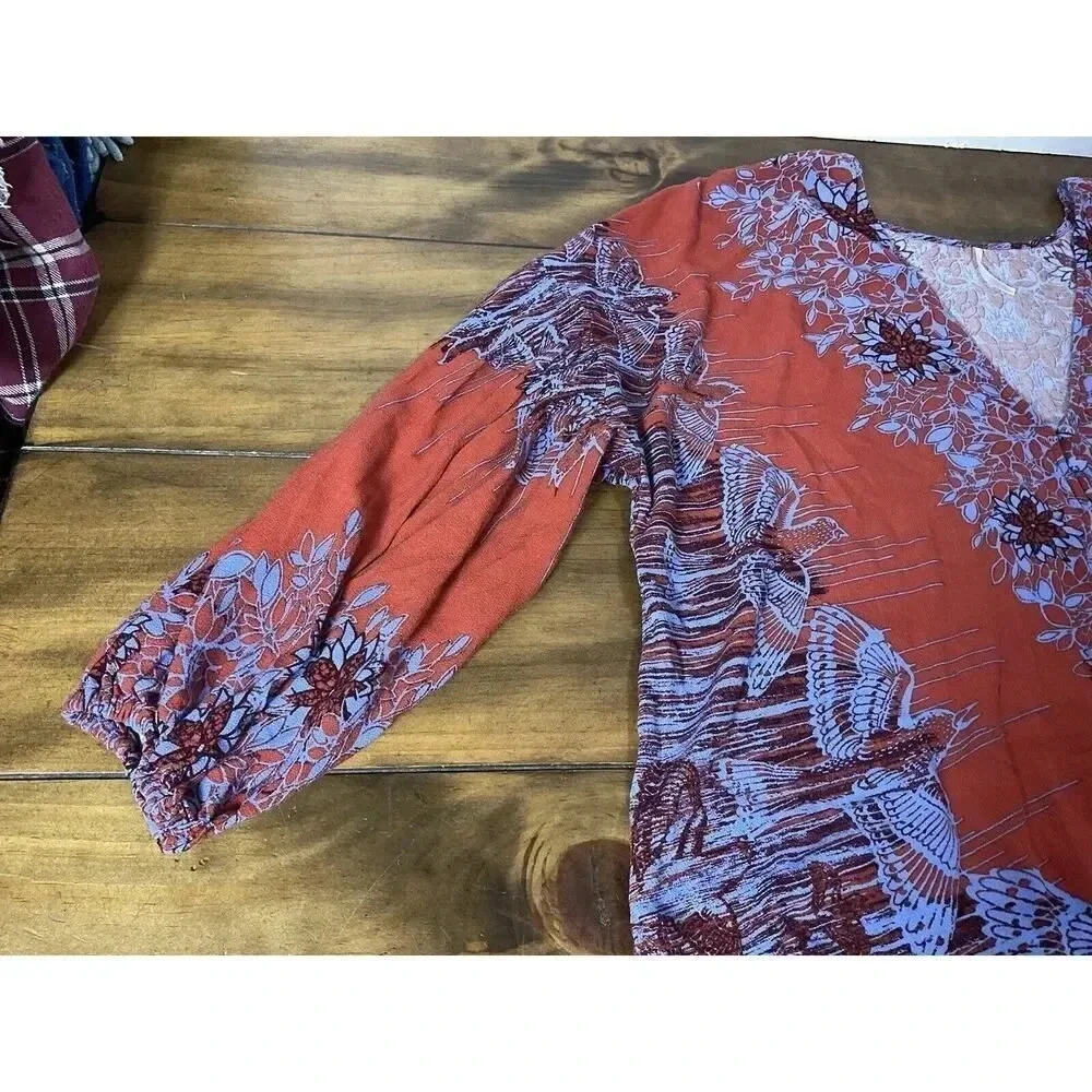Free People Birds of a Feather Orange Floral Printed Blouse Size Small V-Neck